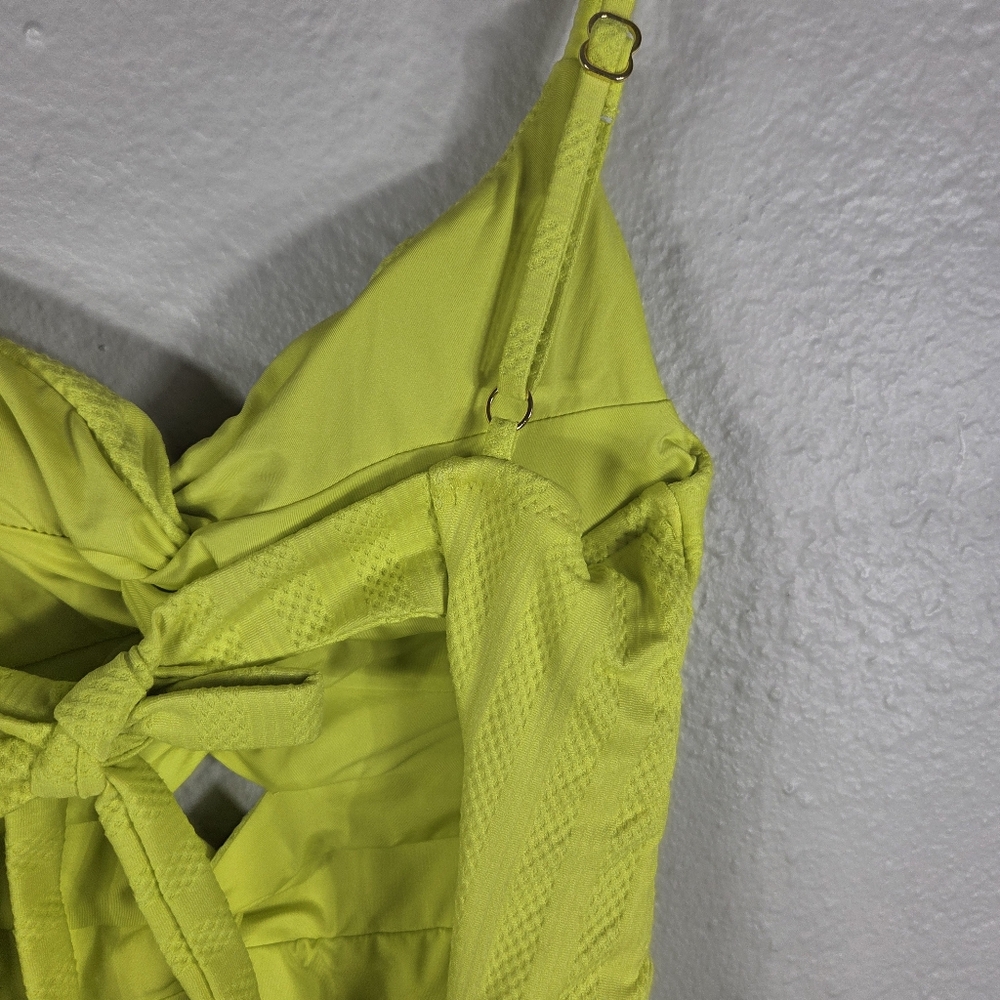 Becca Prima Camille Neon Swimsuit One Piece Size S/P Petite Twist Front V-Neck - Picture 8 of 15